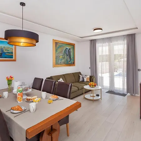 Doma, Near Dubrovnik فيلة Čilipi