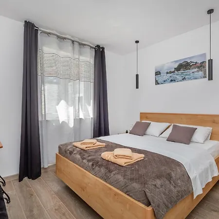 Doma, Near Dubrovnik Villa Čilipi