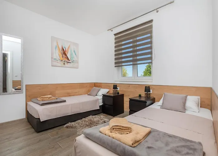 Doma, Near Dubrovnik Willa Čilipi